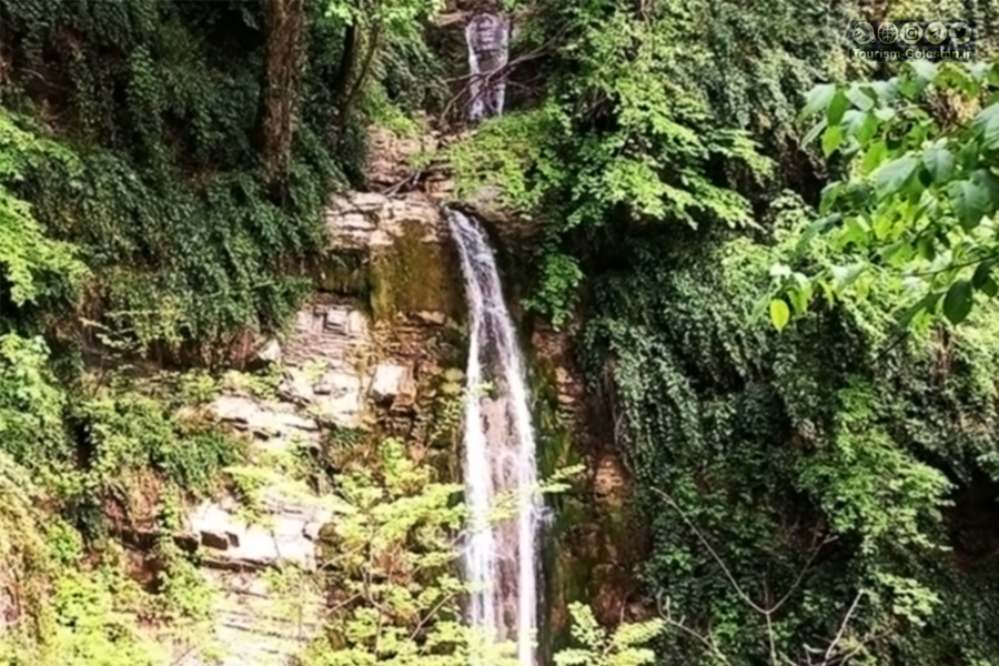 آبشار چلم پرچین کوهمیان آزادشهر